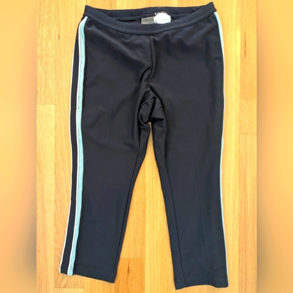 Nike Women's Blue Turquoise Capri Leggings Size M